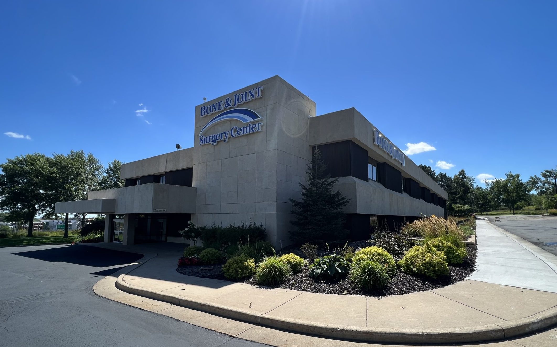 Bone & Joint Wausau Surgery Center at 400 Westwood Drive, Wausau