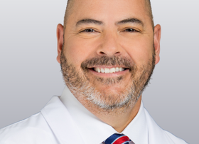 Dr. Leonardelli is an orthopedic hand and wrist surgeon